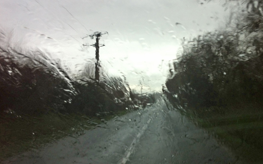 pluie sur la route